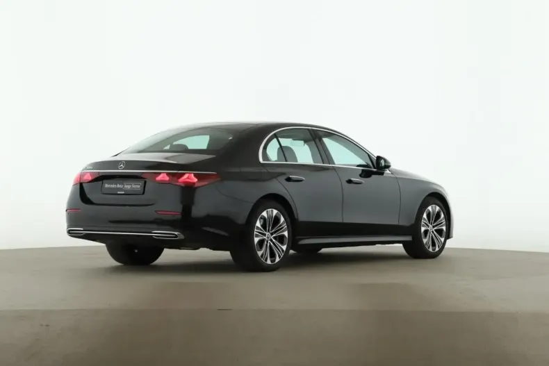 Mercedes-Benz E 300 (Clasa E) din 2024 cu 19.900 km - oferta MER196194 - foto 5