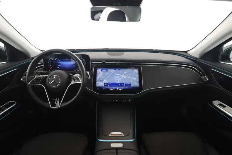 Mercedes-Benz E 300 (Clasa E) din 2024 cu 19.900 km - oferta MER196194 - foto 9