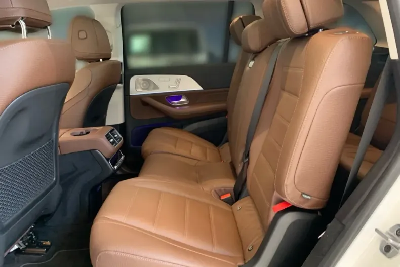 Mercedes-Benz GLS 580 (Clasa GLS) din 2025 cu 28.027 km - oferta MER196201 - foto 10