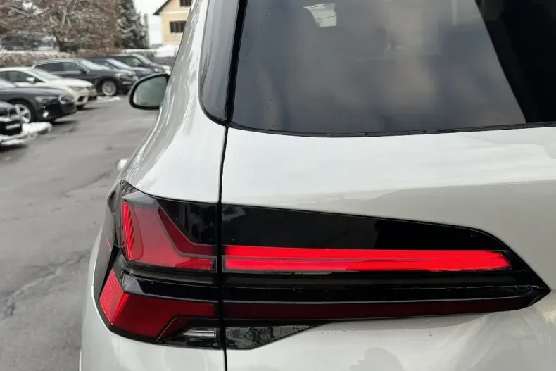 BMW X5 (Seria X) din 2025 cu 9.227 km - oferta BMW196206 - foto 9