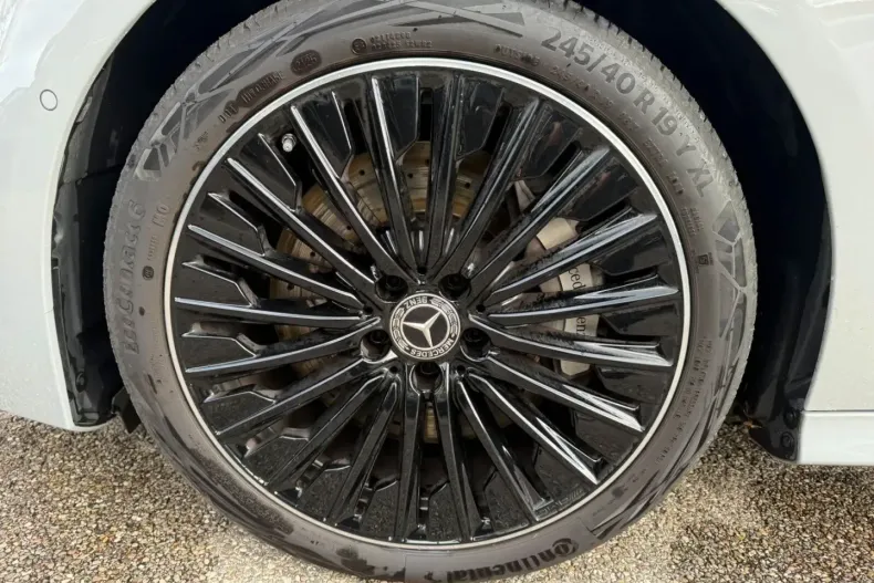 Mercedes-Benz CLE 450 (Clasa CLE) din 2024 cu 31.776 km - oferta MER196219 - foto 4