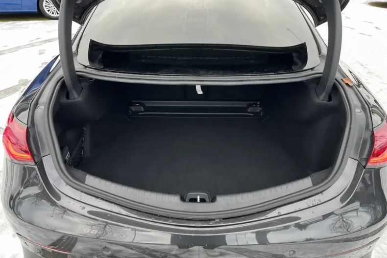 Mercedes-Benz CLE 200 (Clasa CLE) din 2024 cu 18.302 km - oferta MER196224 - foto 9