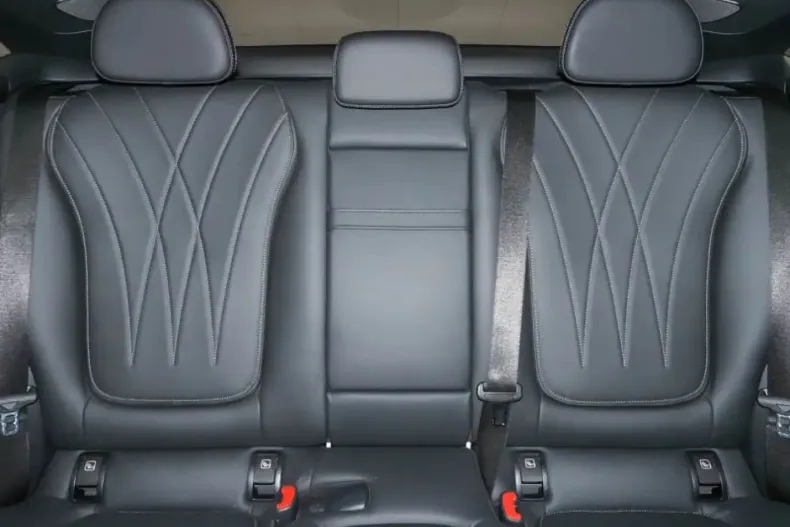 Mercedes-Benz GLC 220 (Clasa GLC) din 2025 cu 18.127 km - oferta MER196226 - foto 6