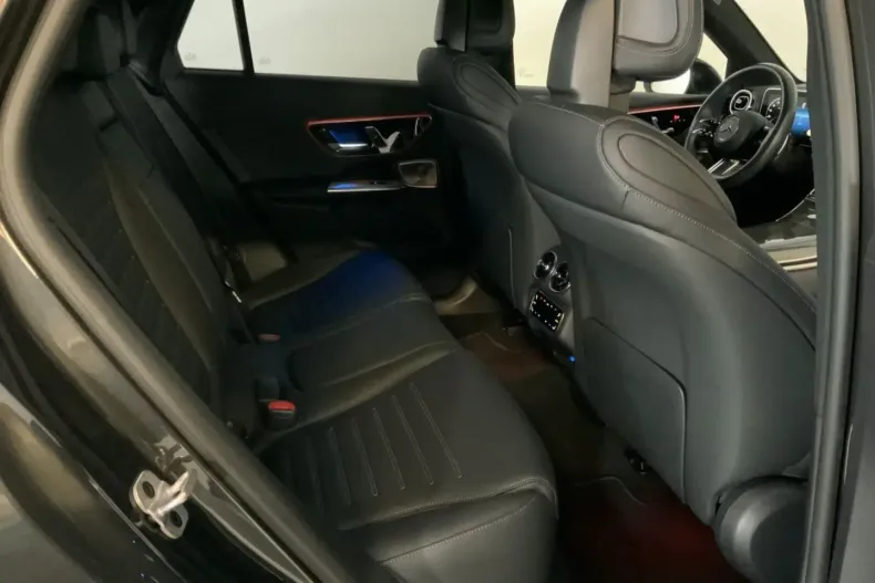 Mercedes-Benz GLC 200 (Clasa GLC) din 2023 cu 12.616 km - oferta MER196230 - foto 15