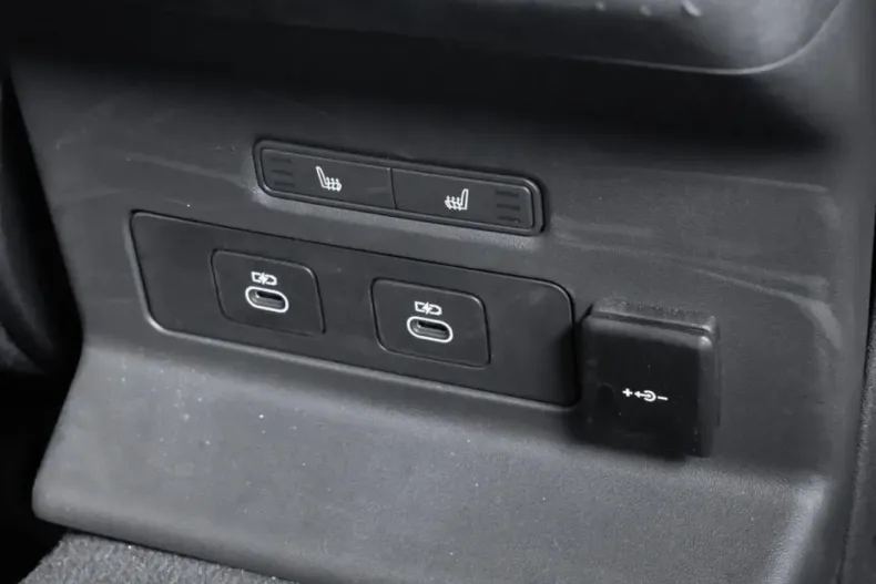 Land Rover Range Rover Velar din 2024 cu 24.974 km - oferta LAN196234 - foto 14