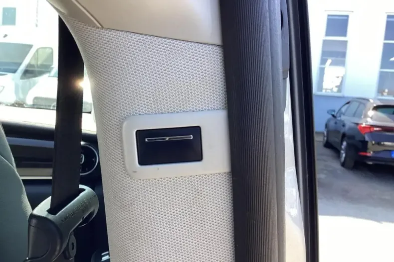 Mercedes-Benz V 300 (Clasa V) din 2021 cu 94.207 km - oferta MER196236 - foto 13