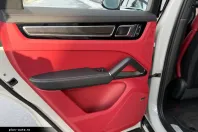 Porsche Cayenne din 2023 cu 30.900 km - oferta POR196243 - foto 9