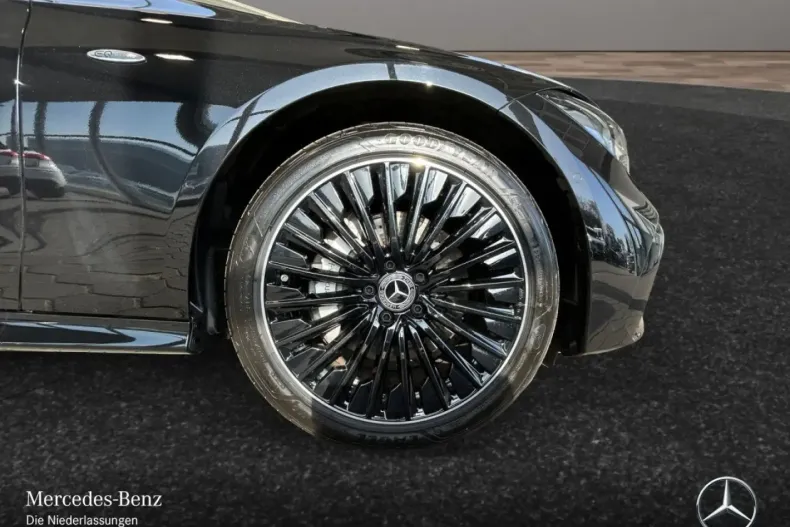 Mercedes-Benz CLE 300 (Clasa CLE) din 2024 cu 12.366 km - oferta MER196250 - foto 4