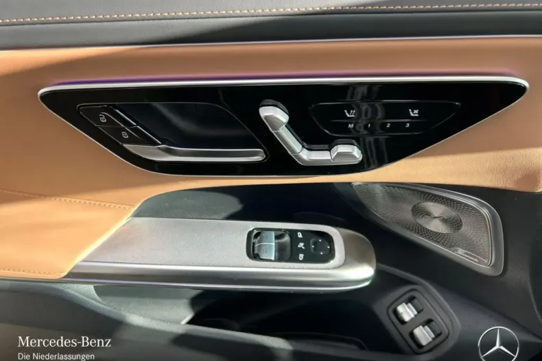 Mercedes-Benz CLE 300 (Clasa CLE) din 2024 cu 12.366 km - oferta MER196250 - foto 14