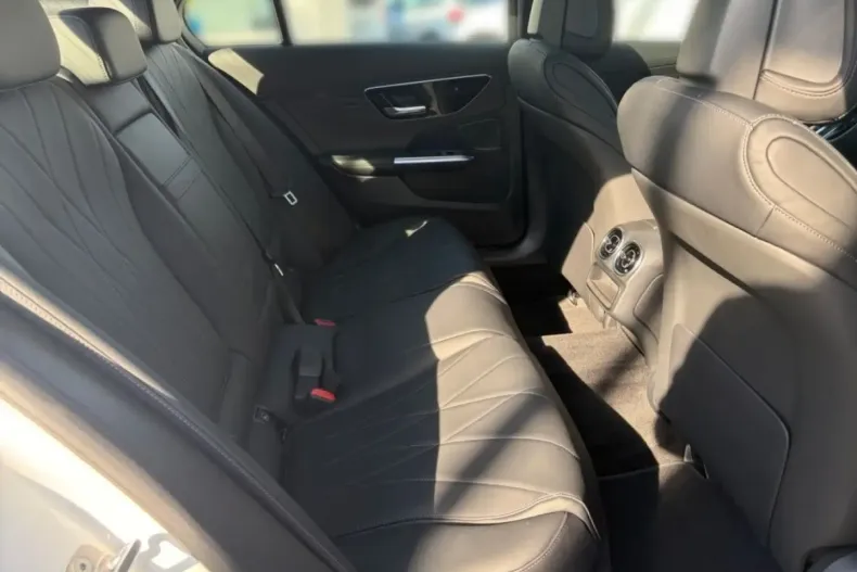 Mercedes-Benz C 43 AMG (Clasa C) din 2024 cu 5.000 km - oferta MER196251 - foto 11