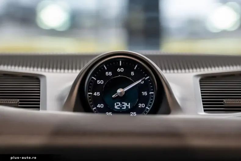 Porsche Cayenne din 2025 cu 7.990 km - oferta POR196255 - foto 25