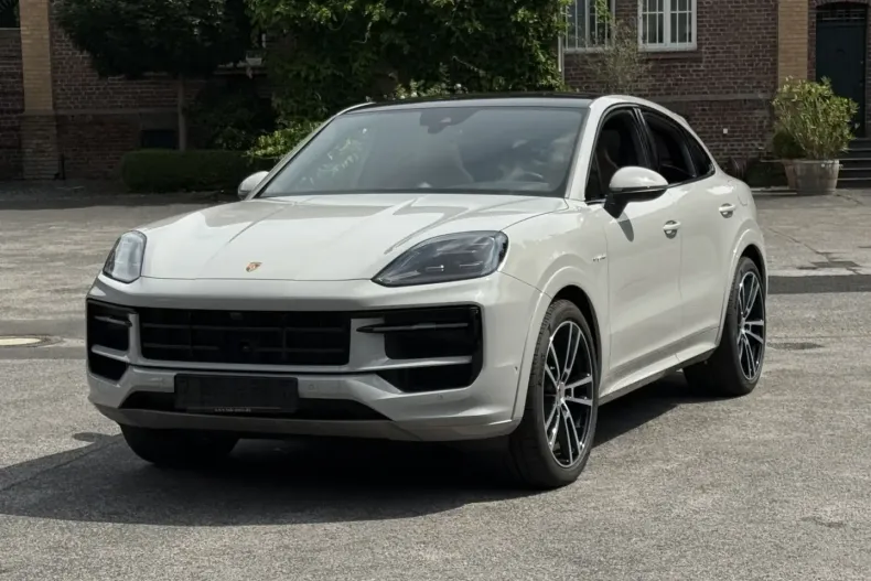 Porsche Cayenne din 2025 cu 12.100 km - oferta POR196272 - foto 2