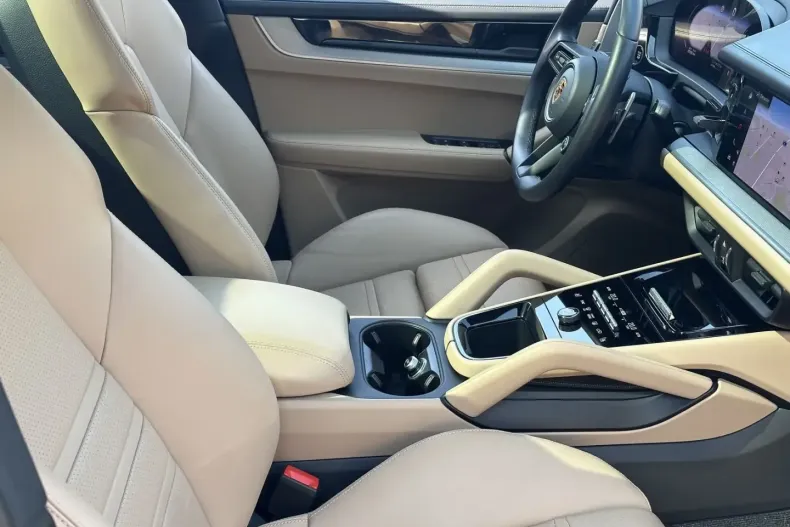 Porsche Cayenne din 2025 cu 12.100 km - oferta POR196272 - foto 18