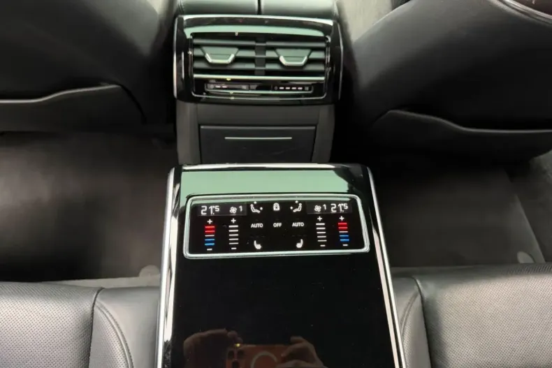 Audi A8 din 2021 cu 100.800 km - oferta AUD196274 - foto 3