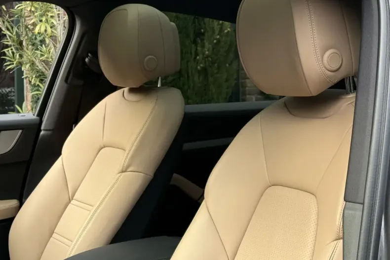 Porsche Cayenne din 2025 cu 9.700 km - oferta POR196276 - foto 2