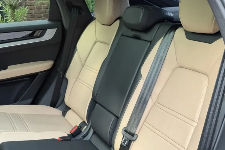 Porsche Cayenne din 2025 cu 9.700 km - oferta POR196276 - foto 18