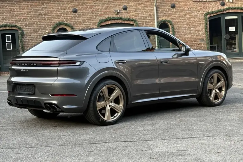 Porsche Cayenne din 2025 cu 9.700 km - oferta POR196276 - foto 21
