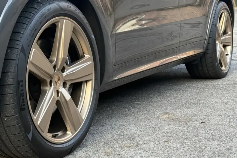 Porsche Cayenne din 2025 cu 9.700 km - oferta POR196276 - foto 24