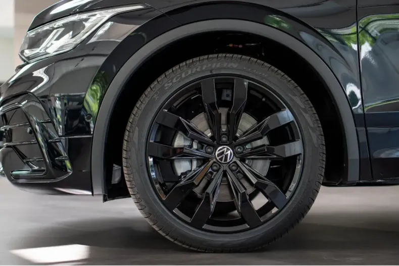 Volkswagen Tiguan din 2021 cu 97.800 km - oferta VOL196282 - foto 4