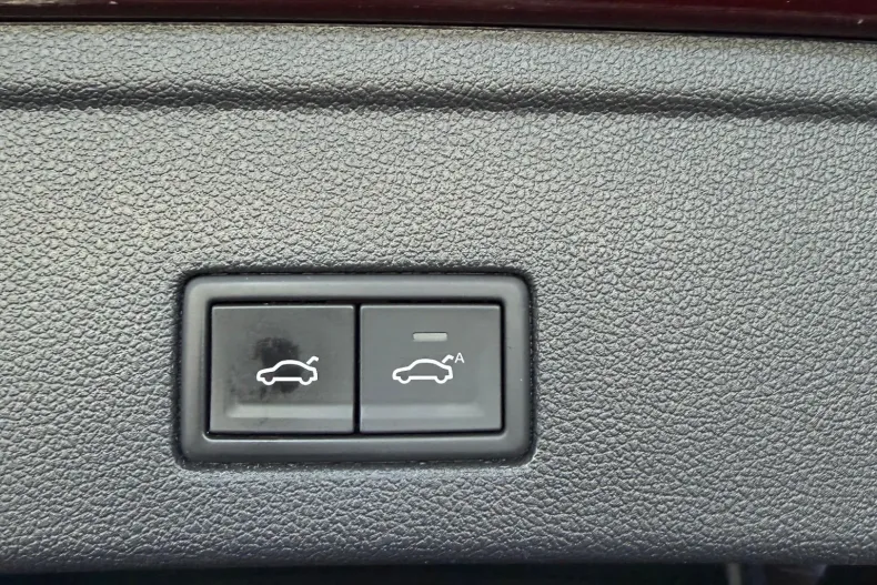 Volkswagen Touareg din 2021 cu 108.000 km - oferta VOL196318 - foto 8