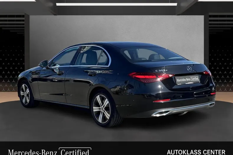 Mercedes-Benz C din 2023 cu 10.349 km - oferta MER196326 - foto 4