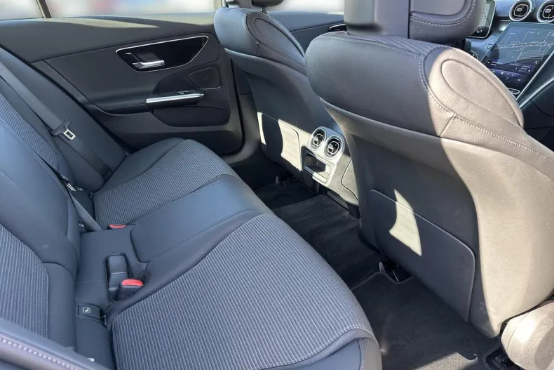 Mercedes-Benz C din 2023 cu 10.349 km - oferta MER196326 - foto 15