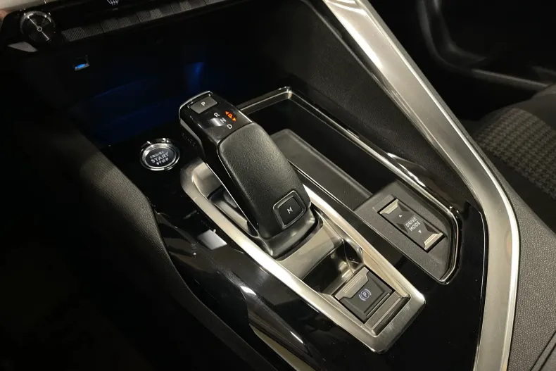 Peugeot 3008 din 2021 cu 158.455 km - oferta PEU196329 - foto 28