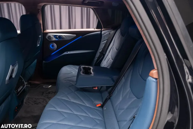 BMW XM (Seria X) din 2025 cu 22.517 km - oferta BMW196335 - foto 16