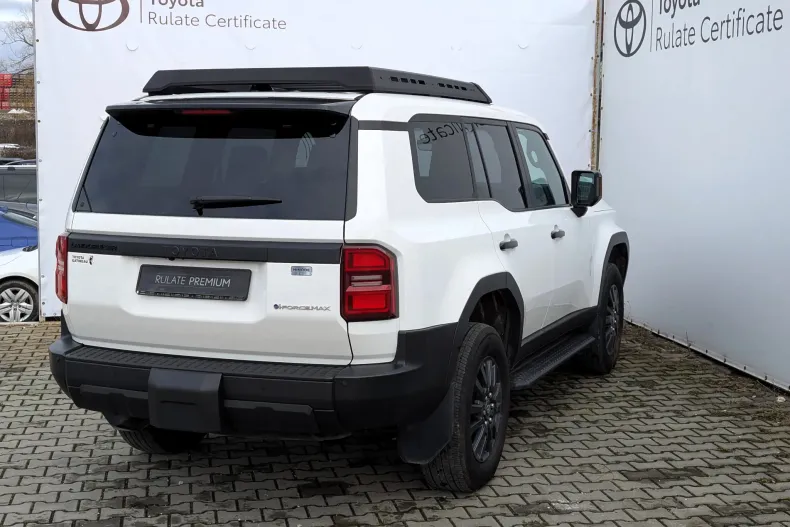 Toyota Land Cruiser 300 din 2024 cu 10.600 km - oferta TOY196338 - foto 7