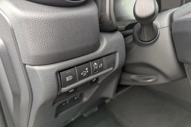 Toyota Land Cruiser 300 din 2024 cu 10.600 km - oferta TOY196338 - foto 10