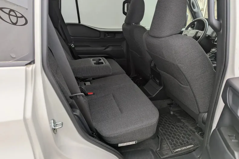 Toyota Land Cruiser 300 din 2024 cu 10.600 km - oferta TOY196338 - foto 20