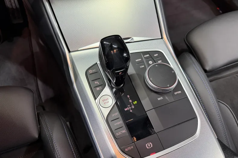 BMW 330e (Seria 3) din 2021 cu 102.577 km - oferta BMW196340 - foto 9