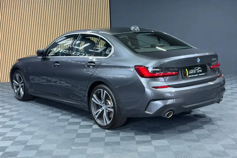 BMW 330e (Seria 3) din 2021 cu 102.577 km - oferta BMW196340 - foto 39