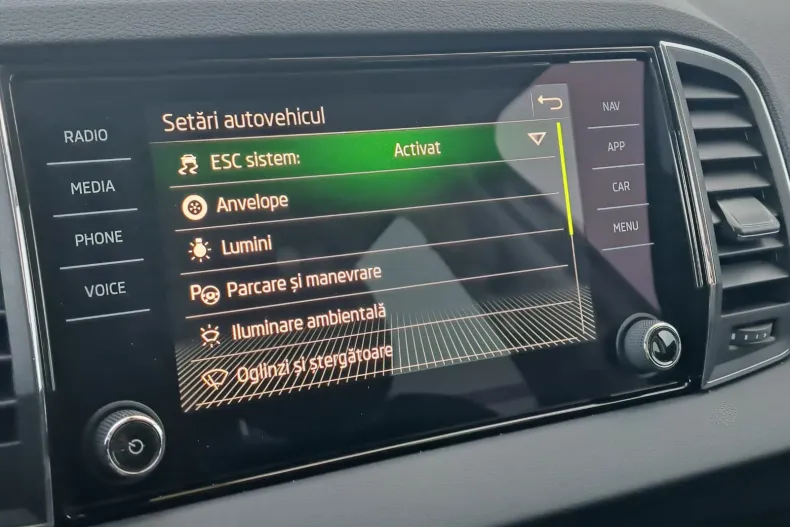 Skoda Karoq din 2025 cu 3.000 km - oferta SKO196344 - foto 30