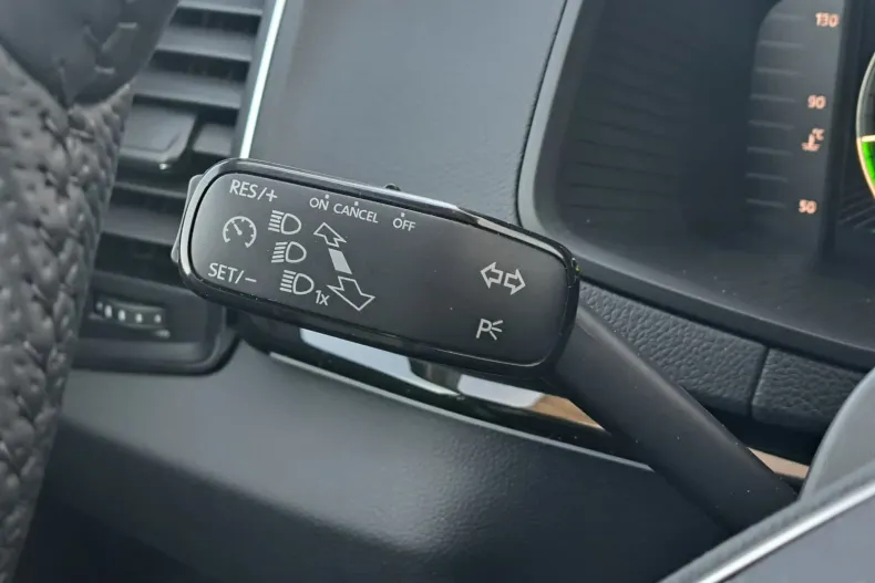 Skoda Karoq din 2025 cu 3.000 km - oferta SKO196344 - foto 35
