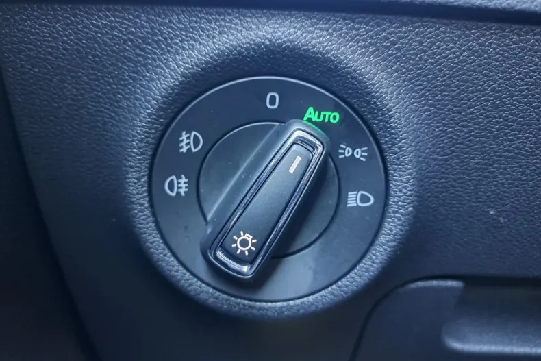 Skoda Karoq din 2025 cu 3.000 km - oferta SKO196344 - foto 36