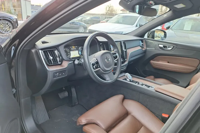 Volvo XC60 din 2021 cu 75.300 km - oferta VOL196351 - foto 5
