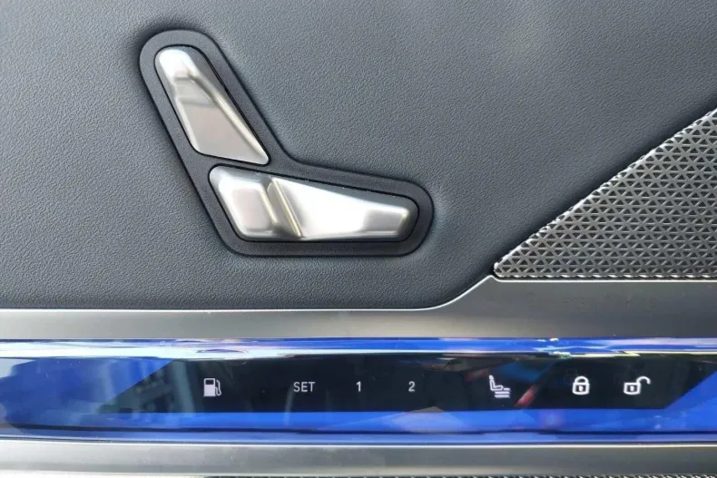 BMW M760e (Seria 7) din 2023 cu 62.800 km - oferta BMW196366 - foto 12