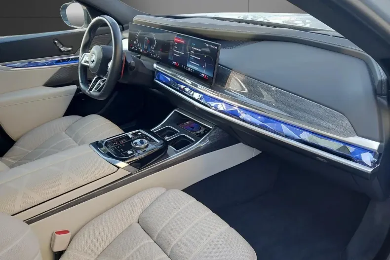 BMW M760e (Seria 7) din 2023 cu 62.800 km - oferta BMW196366 - foto 16