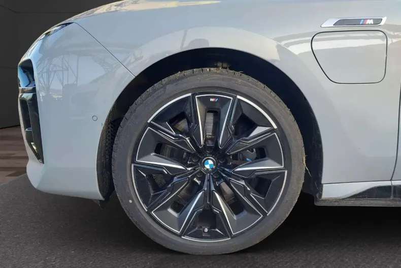 BMW M760e (Seria 7) din 2023 cu 62.800 km - oferta BMW196366 - foto 19