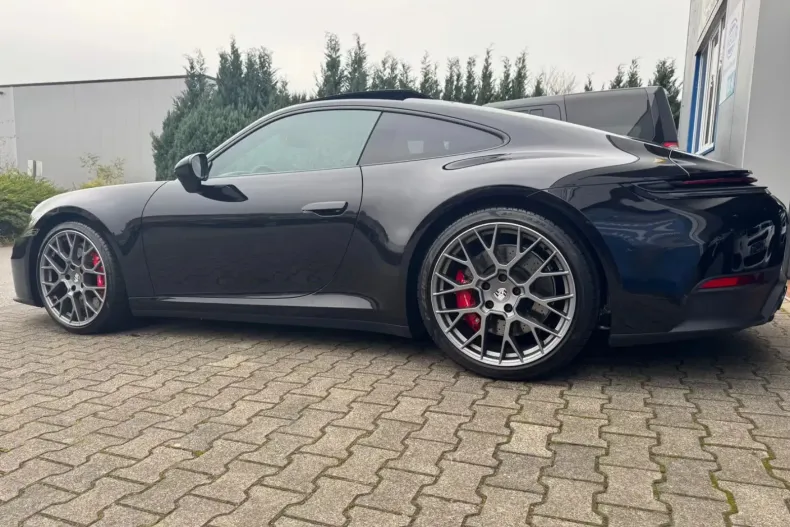 Porsche 911 din 2025 cu 3.900 km - oferta POR196370 - foto 4