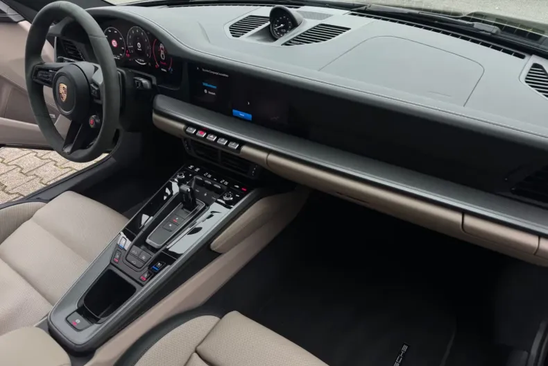 Porsche 911 din 2025 cu 3.900 km - oferta POR196370 - foto 15