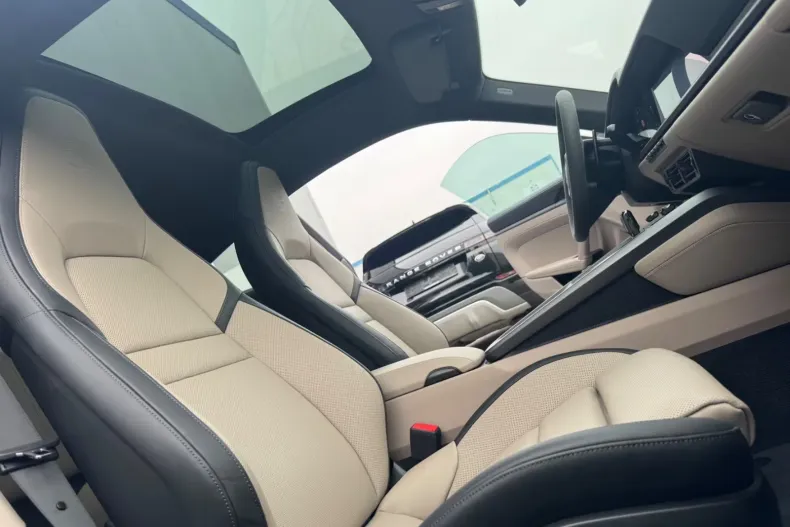 Porsche 911 din 2025 cu 3.900 km - oferta POR196370 - foto 16