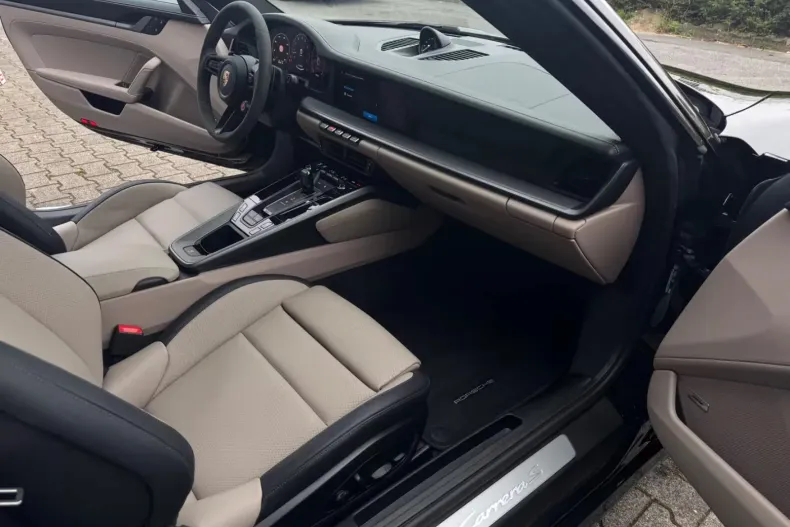 Porsche 911 din 2025 cu 3.900 km - oferta POR196370 - foto 17