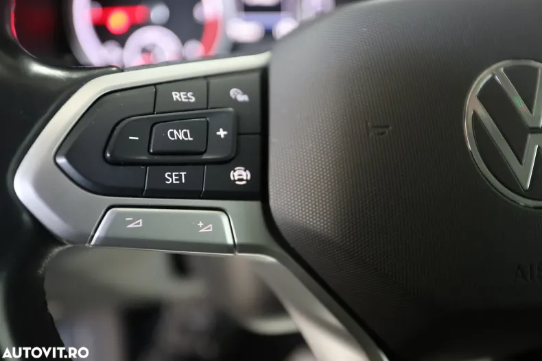 Volkswagen Multivan din 2022 cu 170.000 km - oferta VOL196372 - foto 12