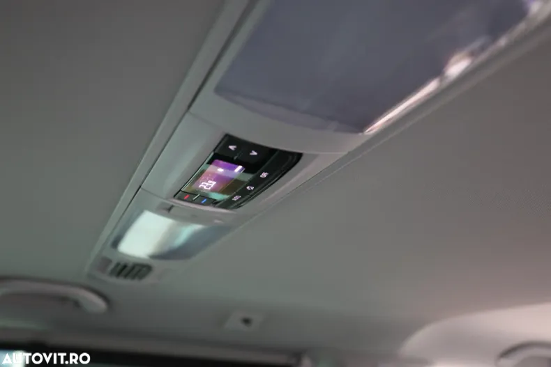 Volkswagen Multivan din 2022 cu 170.000 km - oferta VOL196372 - foto 19