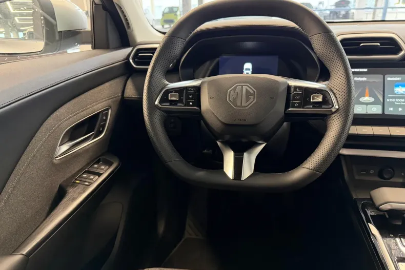 MG ZS HEV din 2025 cu 3.000 km - oferta MG0196395 - foto 10