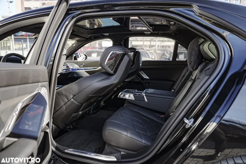 BMW 750e (Seria 7) din 2024 cu 7.700 km - oferta BMW196404 - foto 18
