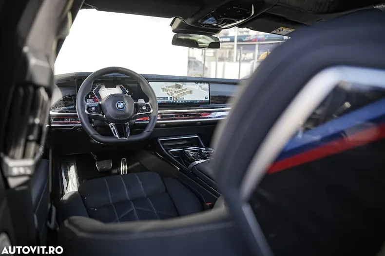 BMW 750e (Seria 7) din 2024 cu 7.700 km - oferta BMW196404 - foto 30