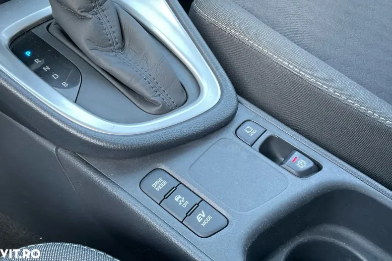 Toyota Yaris din 2021 cu 89.390 km - oferta TOY196408 - foto 32